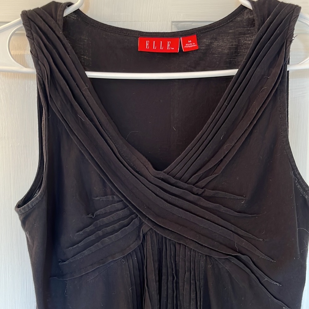 Elle black tank top medium